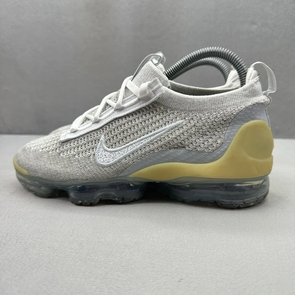 Nike Air VaporMax 2021 FK Womens Size 7.5 White Pure Platinum Running Sneaker